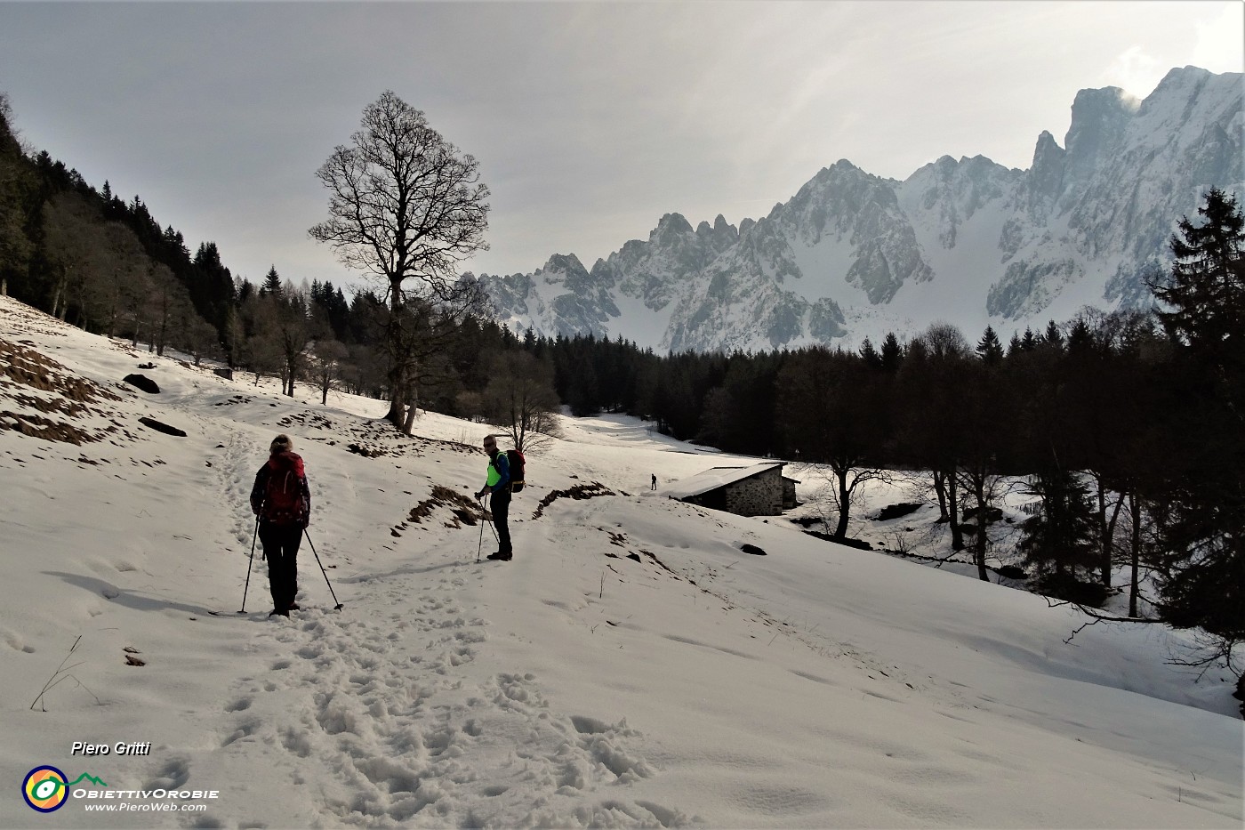 13 Dalla radura prima vista sulle 'Piccole Dolomiti Scalvine'.JPG
